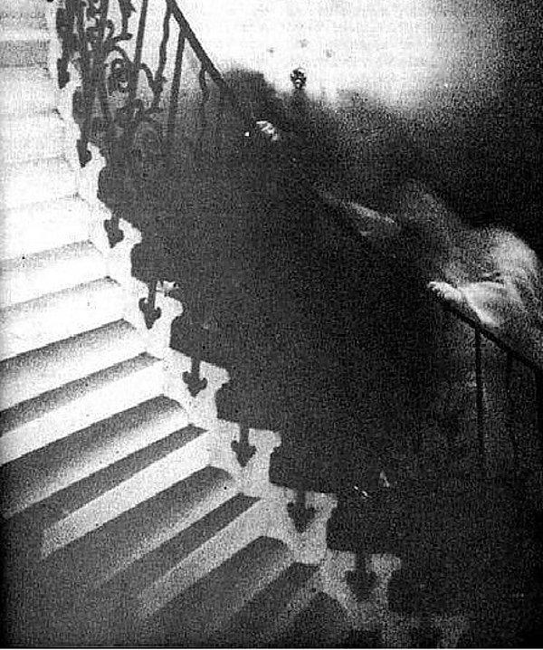 8. Kraliçenin Merdivenleri (1966)
