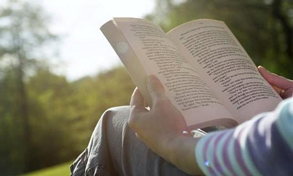 6. En son 5 yıl önce gördüğün insanlar hakkında yapılan dedikoduları dinlemek yerine bir yerlerde kitap okumak daha eğlencelidir.