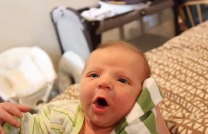 Babadan Bebeğine Eğlenceli Dublaj