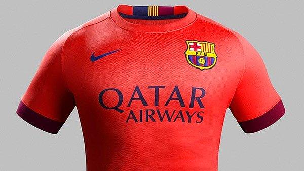 Barcelonanın bu sezon giyeceği dış saha forma