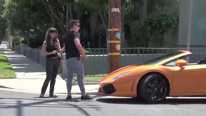 Lamborghini'ye Evet Adama Hayır Diyen Kız