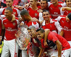 Arsenal Sezona Kupayla Başladı!