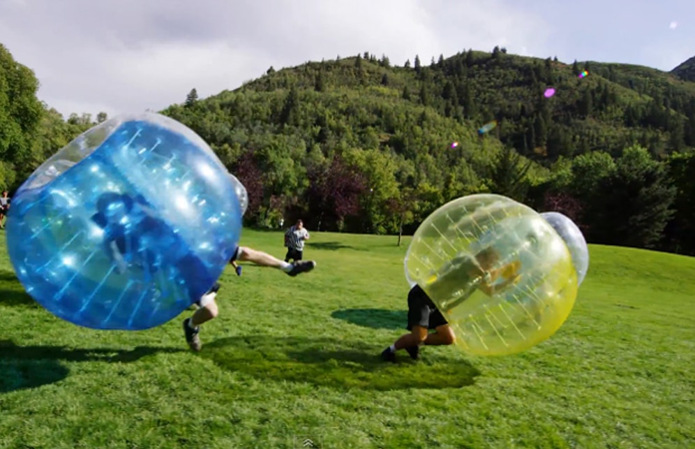 Şişme Balonlarla Dünyanın En İlginç Futbol Maçı