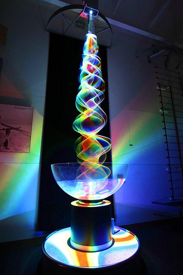 22. Kinetic Light Sculpture-Paul Friedlander