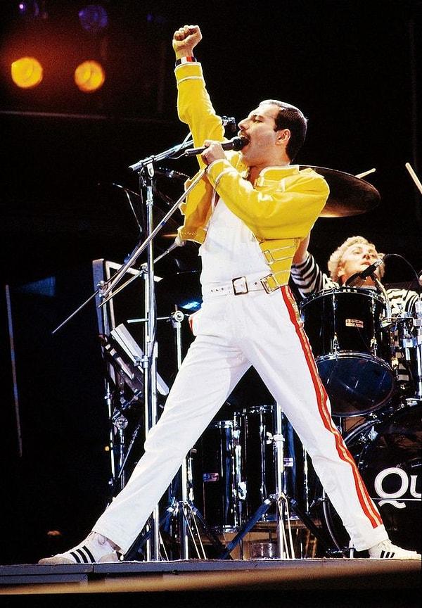 1. Freddie Mercury gibi bir vokaliste, müzisyene, söz yazarına, prodüktöre sahip olduğu için