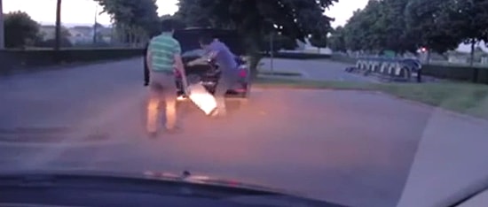 Tam Kavga Edecekken Bagajdan Bakın Ne Çıkardı