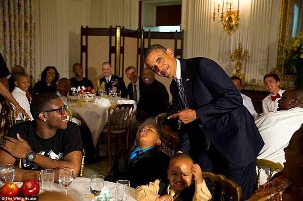 15. Amerikan Başkanı Obama'nın bir yemek esnasında trollediği bu çocuk.