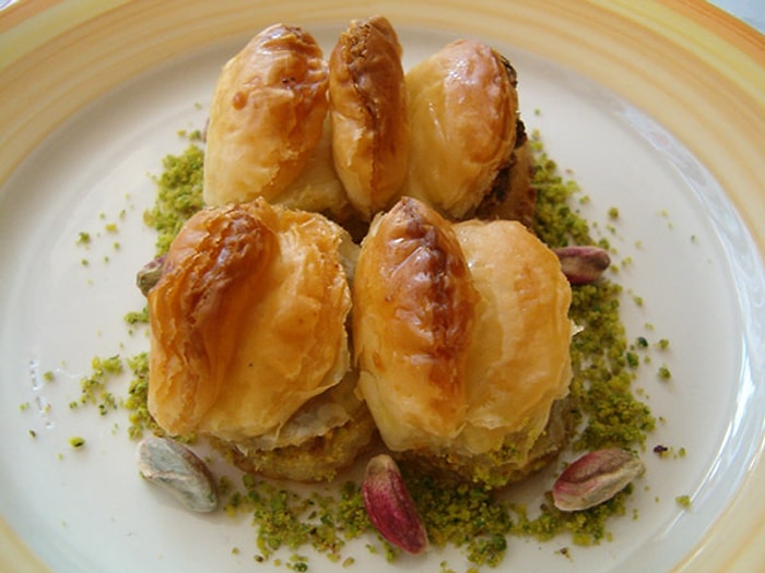 Enteresan İsimli 13 Tatlı ve Yemek