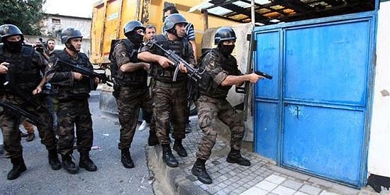 İstanbul'da Bin Polisle Geniş Çaplı Operasyon