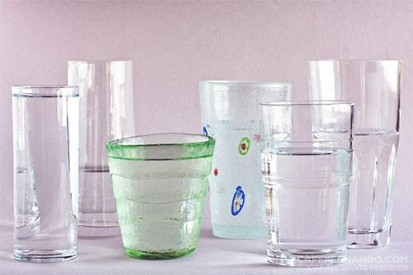 1. Su içtikten sonra bardağı tekrar temiz bardaklar arasına koyuyor musunuz?