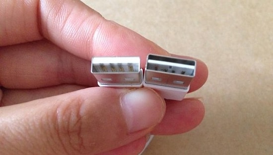 Apple'dan Çift Yönlü USB Kablo