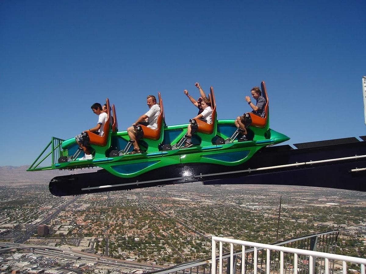 Крутые развлечения. Аттракционы в Лас Вегасе стратосфера. X-Scream, Лас-Вегас. Аттракцион giant Canyon Swing. X Scream в Лас Вегасе.