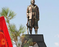 PKK'lı Heykeli İçin Yıkım Kararı Alındı