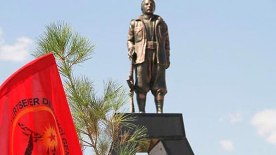 PKK'lı Heykeli İçin Yıkım Kararı Alındı