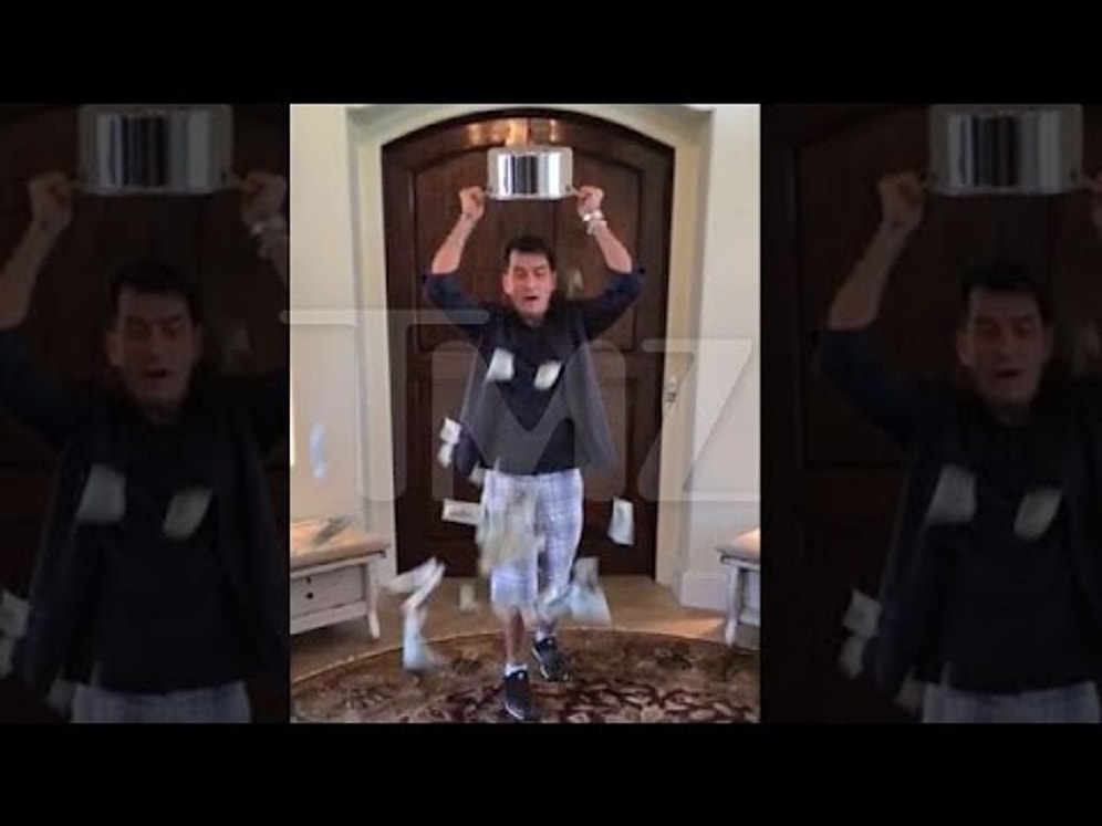 Charlie Sheen'in Kafadan Aşağıya Buz Boşaltmaya Yeni Bir Anlam Kazandırması