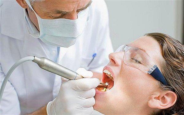 6. Dişçinin ne yaptığını kesinlikle göremememiz