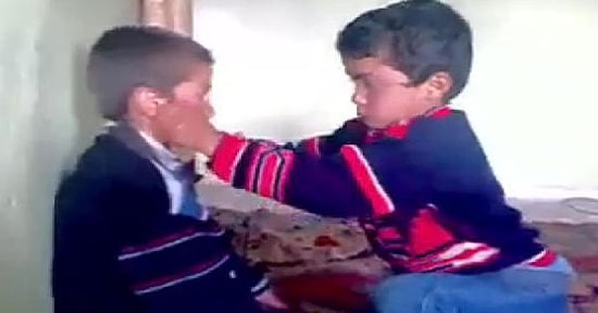 Çocukların Büyük Tepki Çeken Oyunu