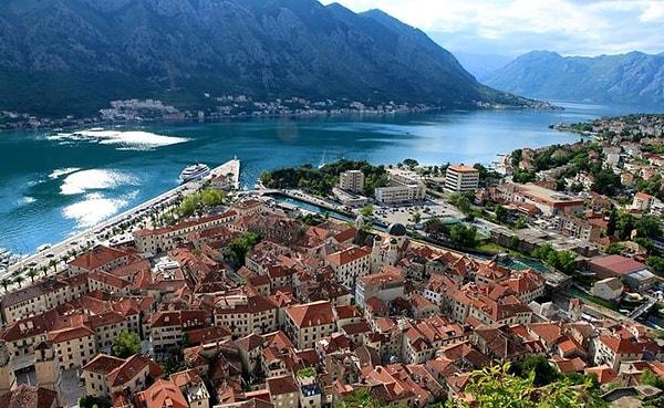 10. Balkanların en zengin deniz ülkesi: Karadağ