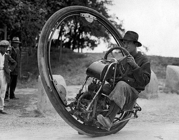 Tek Teker Motorsiklet (İtalya 1931)