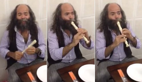 Blok Flüt Kitabını Hatmetmiş Adam