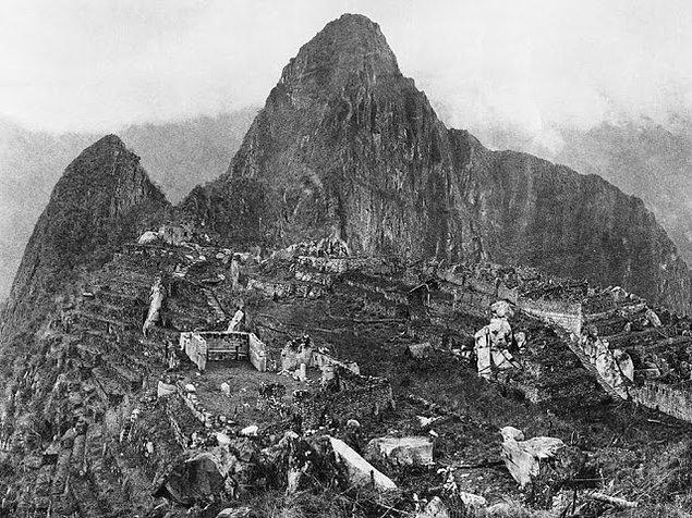 1. Dünyanın 7 harikasından biri olan, bugüne kadar gelmiş İnka antik şehri Machu Picchu'nun keşfedildiği yıldaki ilk fotoğrafı, 1912