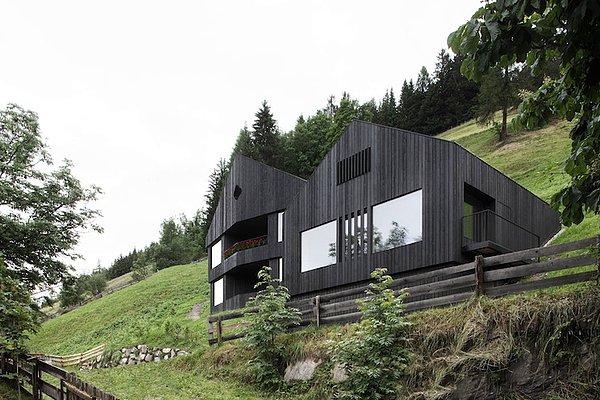 1. Alpine Cabins / Alp Kabinleri
