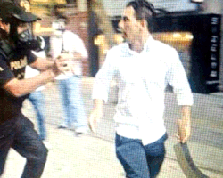 Gezi'deki 'Palalı' Saldırgana Tarlabaşı Esnafından Dayak!
