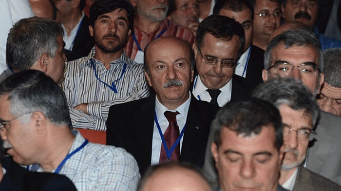 Bekaroğlu CHP'ye Üye Oldu