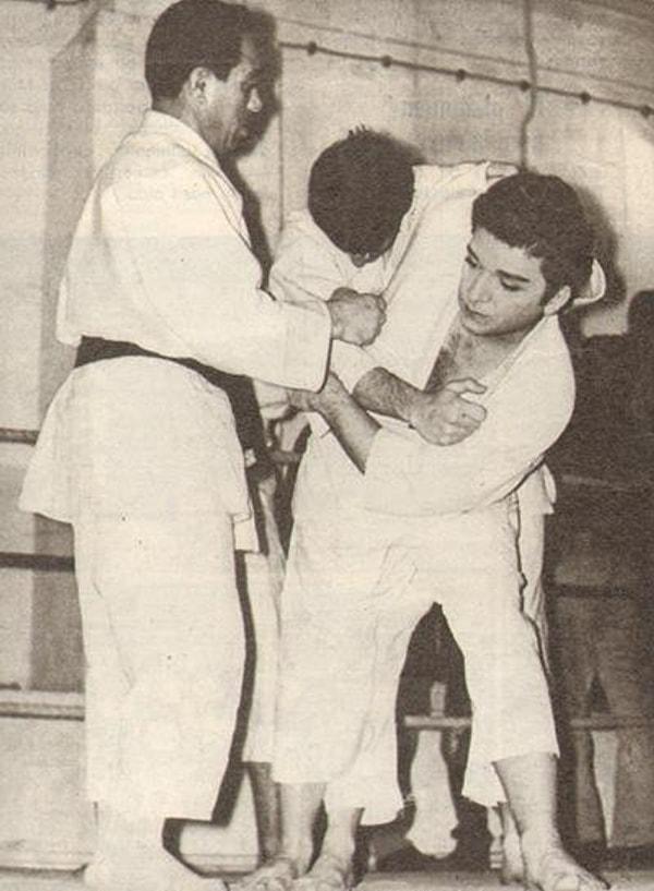 22. Zeki Müren'in karatecilik günlerinden