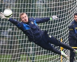 Mert Günok’un İdolu Edwin van der Sar