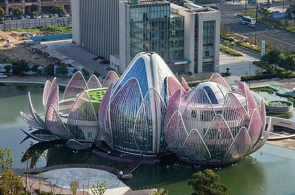 1. The Lotus Building, Çin