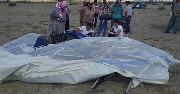 Adana'da Microlight Tipi Uçak Yere Çakıldı: 1 Ölü