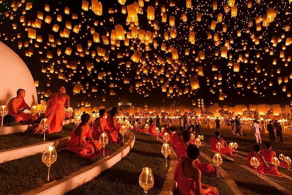 3. Tayland'da bir dilek feneri festivali.