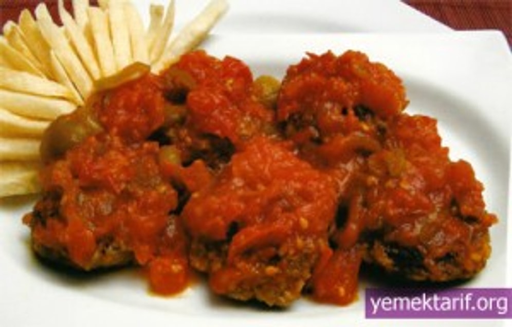 Domatesli Köfte Nasıl Yapılır?