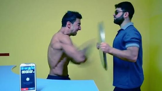 Dünyanın En Hızlı Yumruk Atan Adamı