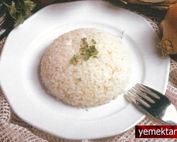 Sade Pilav Kavurma Tarifi