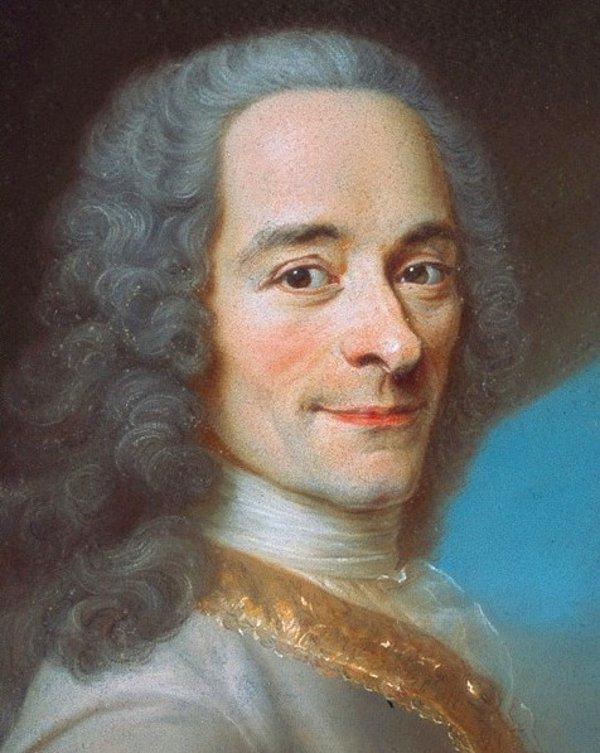 13. "Bir erkeği verdiği cevaplara göre değil de sorduğu sorulara göre yargılayın." - Voltaire