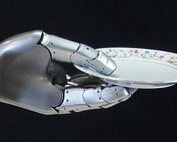 Makineye Bulaşık Yerleştirebilen Robotlar