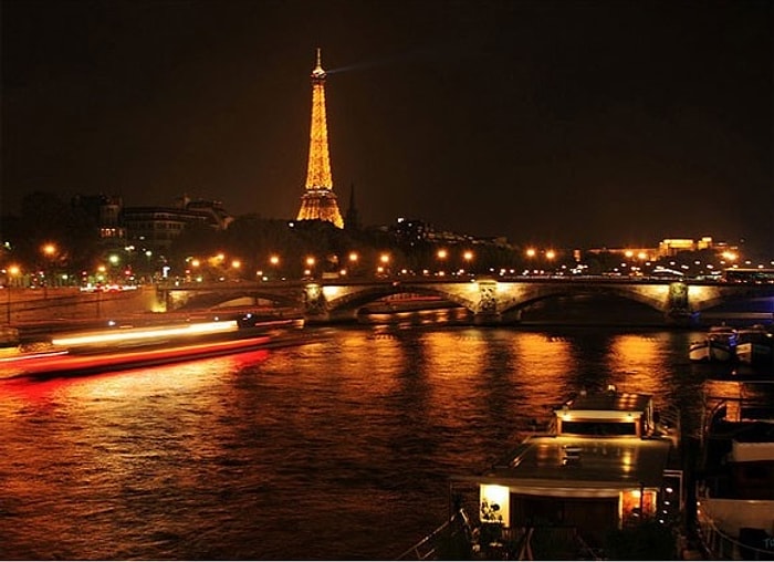 Değişik Açılardan Çekilmiş 15 Eiffel Kulesi Fotoğrafı
