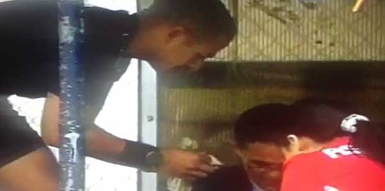 Ekvador'da Hakem Para Sayarken Yakalandı