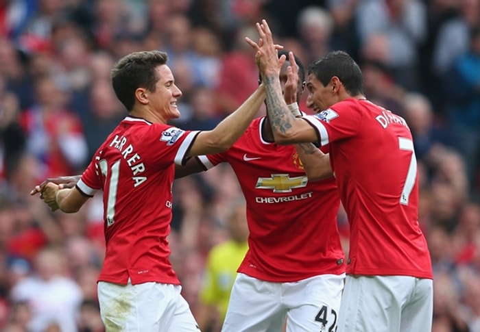 Manchester United, QPR'a Patladı