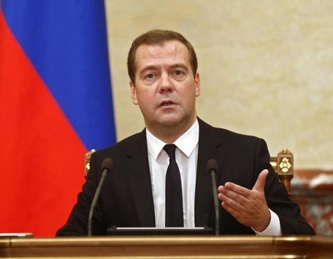 Medvedev'den Batıya Göz Dağı