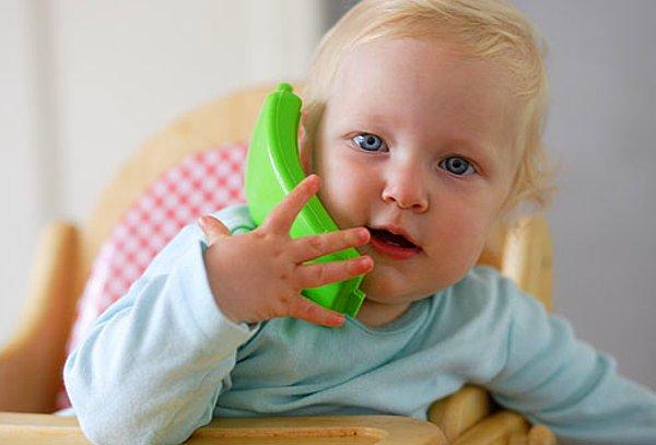 11. Kişiyi henüz konuşamayan bebekle telefonda konuşturmaya çalışmak.