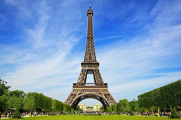 10. Eiffel Kulesi'ndeki gizli daire