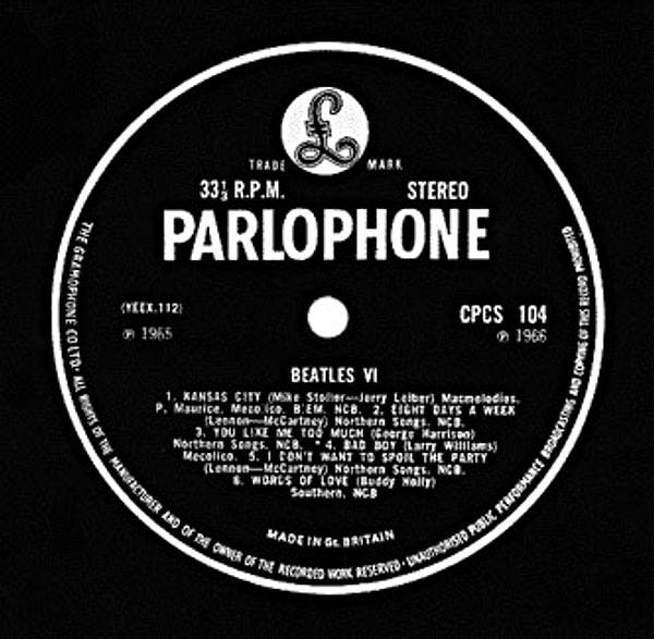 9. Plak şirketi Parlophone‘un yetkilileri, Beatles’ın çıkış parçası 'Love Me Do' şarkısını ilk duyduklarında hiç beğenmemişlerdi.