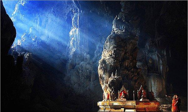 11. Buda tapınağı içinde yer alan  Datdawtaung Mağarası, Myanmar
