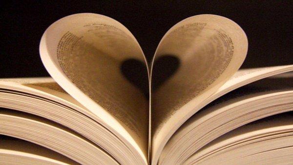 8. Aşkla okuduğunuz kitabı bitirmek.