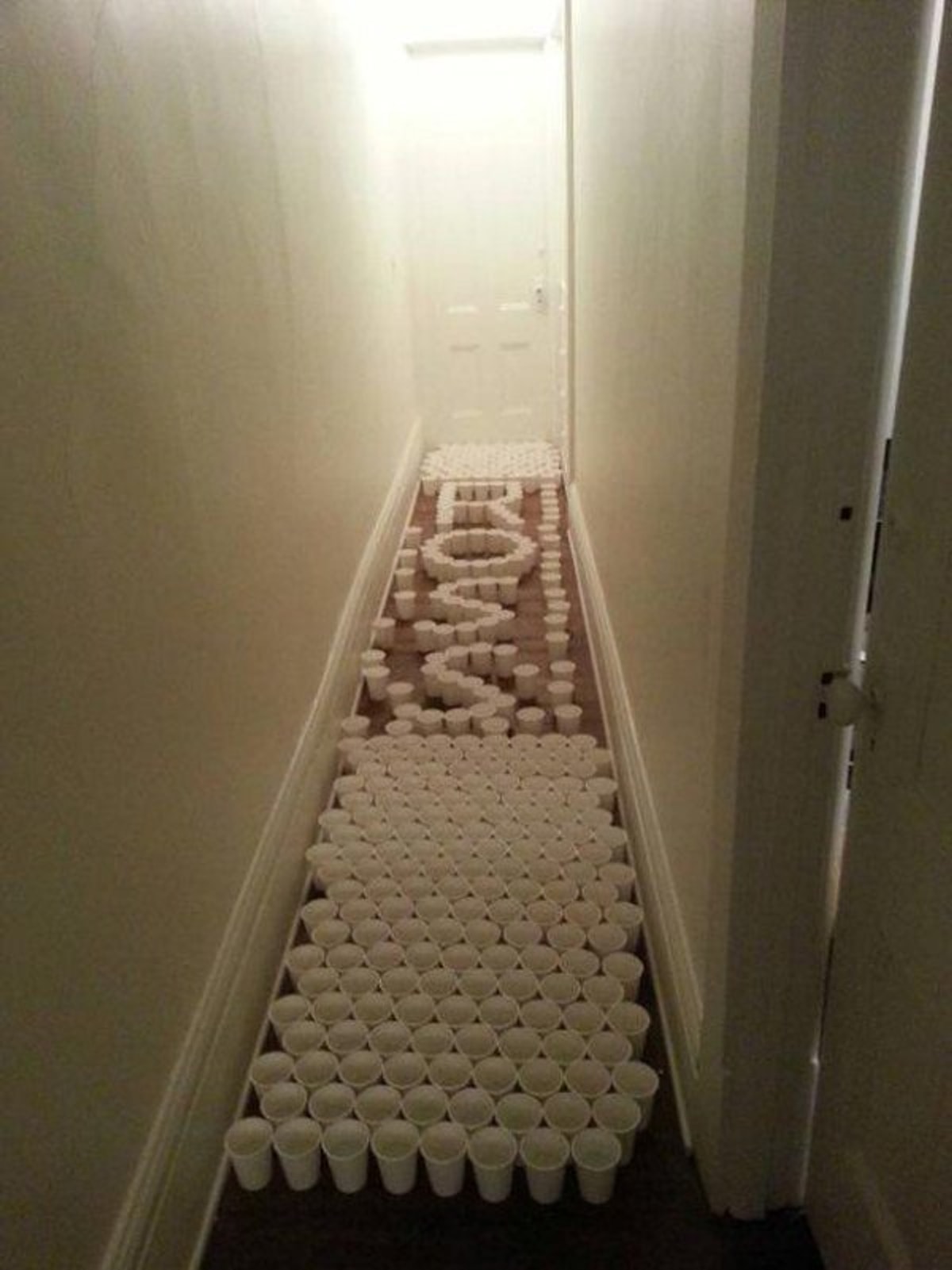 Идеи для розыгрыша на 1 апреля. Какой розыгрыш можно сделать на 1 апреля. Розыгрыши на 1 апреля. Смешные идеи на 1 апреля. Розыгрыш на 1 апреля для родителей.