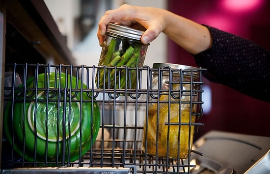 Bulaşık Makinesinde Kolayca Turşu Yapabilirsiniz