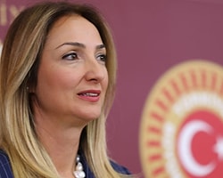 Melih Gökçek'in Evine Baskın Düzenlettiği Aylin Nazlıaka'dan Yanıt: 'Beni Yıldıramazsın'